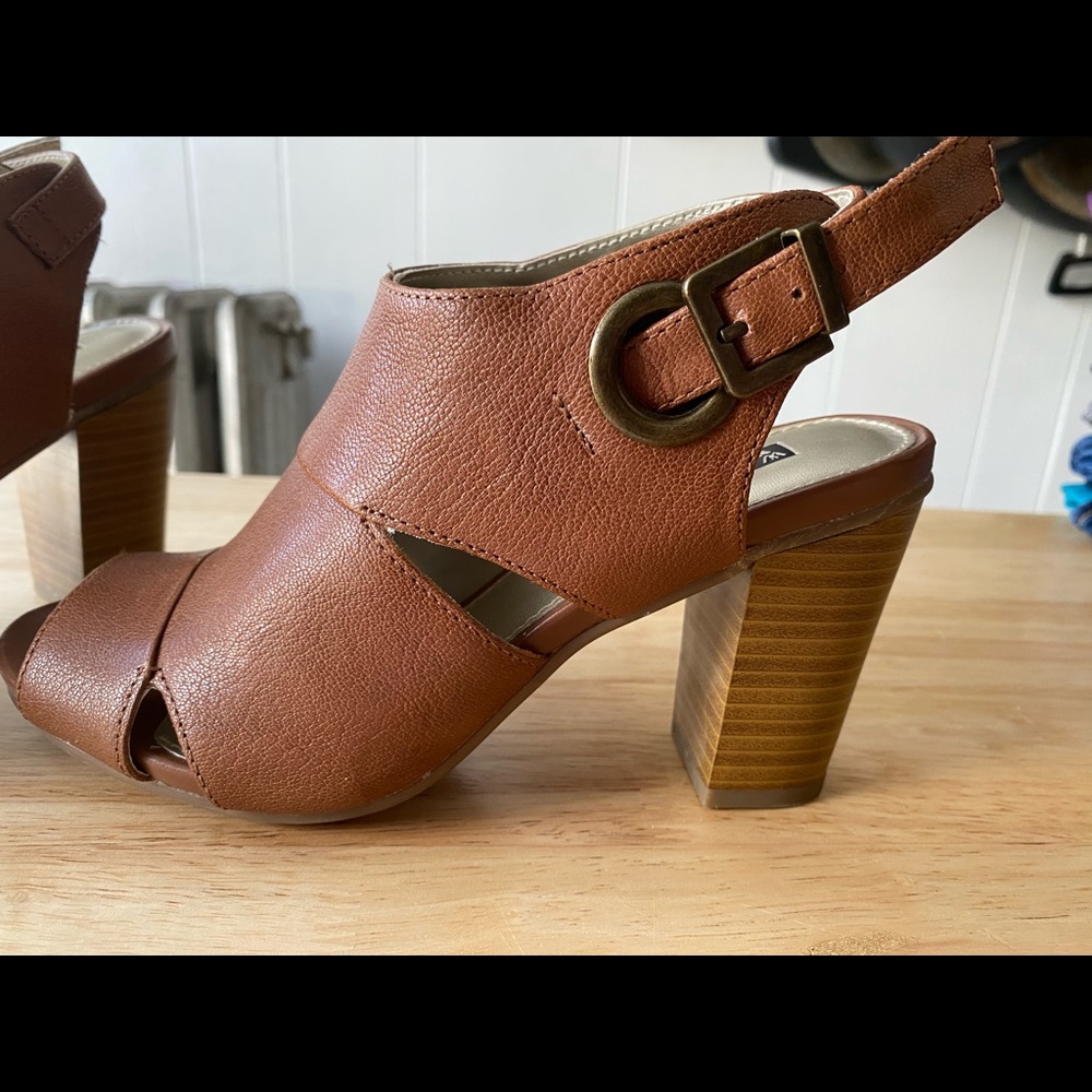 White Mountain high heels